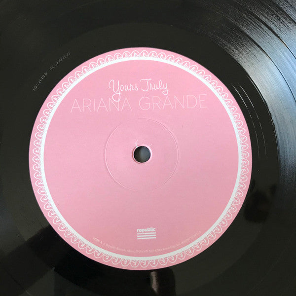 Ariana Grande - Yours Truly (LP, Album, RE, Gat)